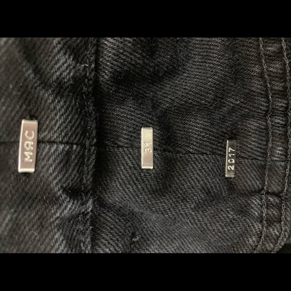 Mr. Completely black zipped side jeans. Size 31 - Picture 8 of 8